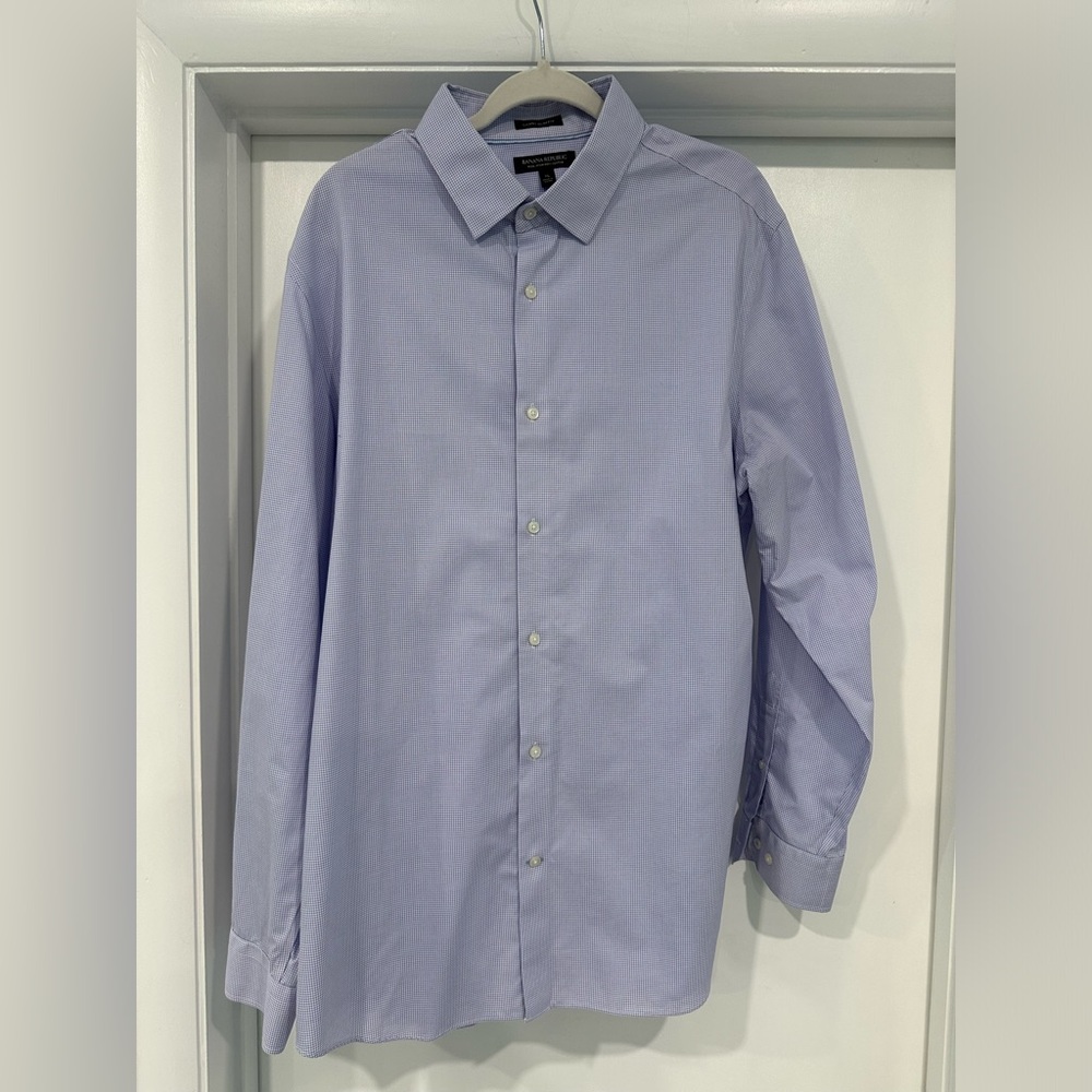 Banana Republic Grant Slim Fit Non-Iron dress shirt. Purple. XL. Like new